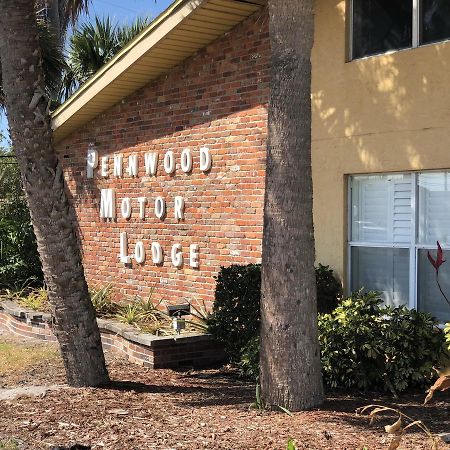 Pennwood Motor Lodge Sebastian Exterior photo